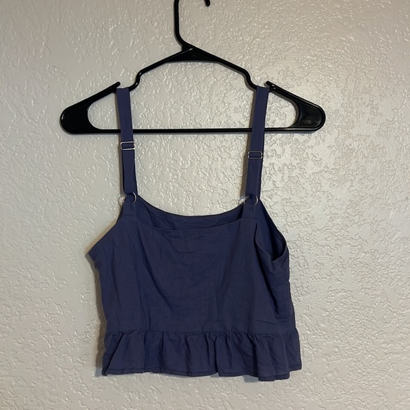 Denim colored cropped tank with ruffle - Picture 5 of 5